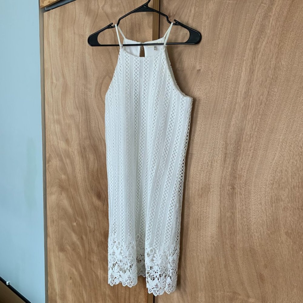 White floral Laced Cocktail Dress